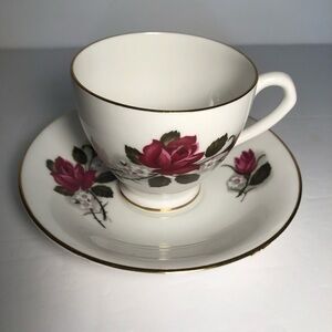 Vintage Elizabethan Fine Bone China Teacup & Saucer